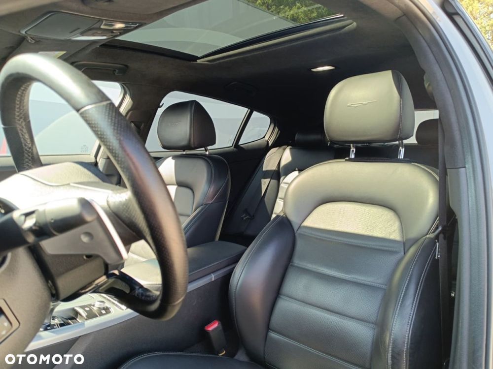 Kia Stinger - 5