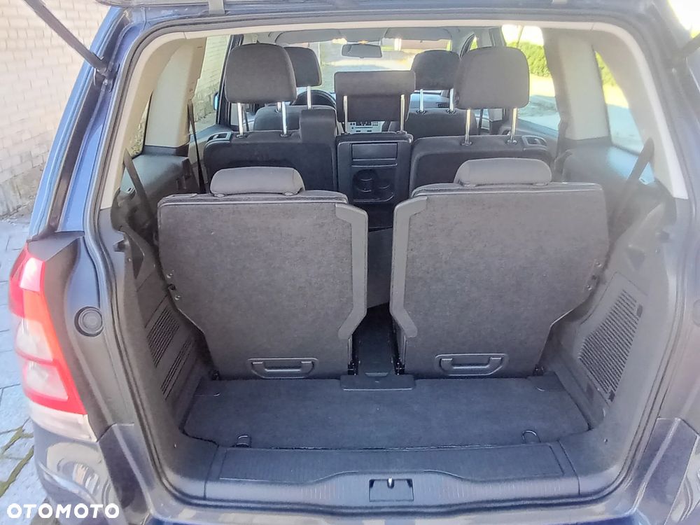 Opel Zafira - 28