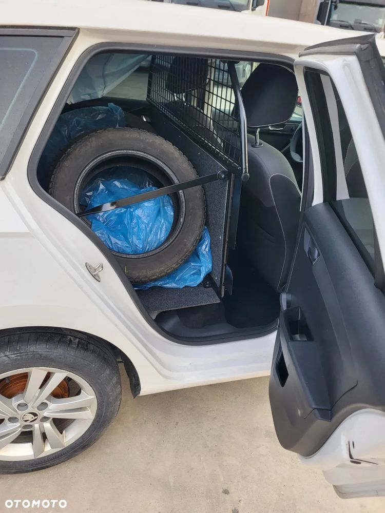 Skoda Fabia 1.0 TSI Ambition Plus - 4