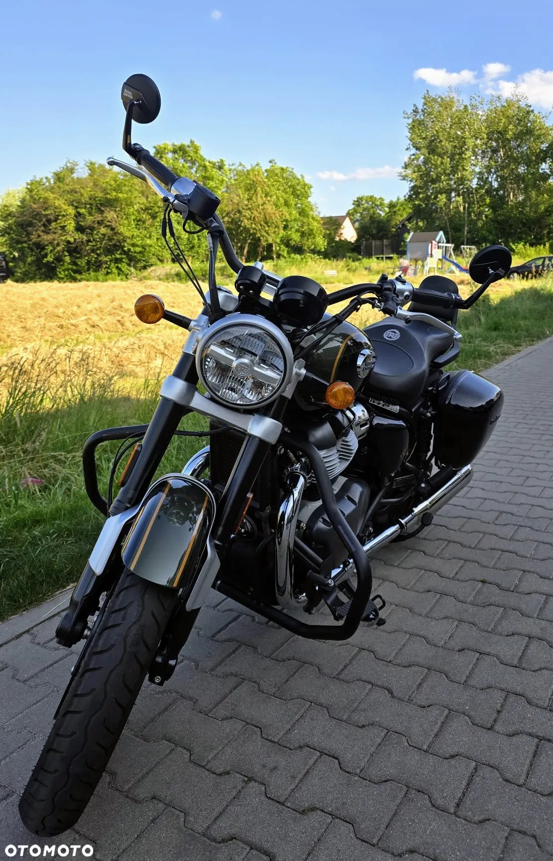 Royal Enfield Super Meteor - 4