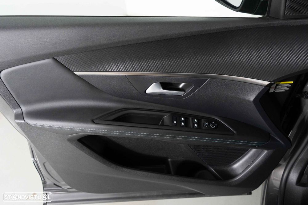 Peugeot 3008 1.6 Hybrid Allure e-EAT8 - 18