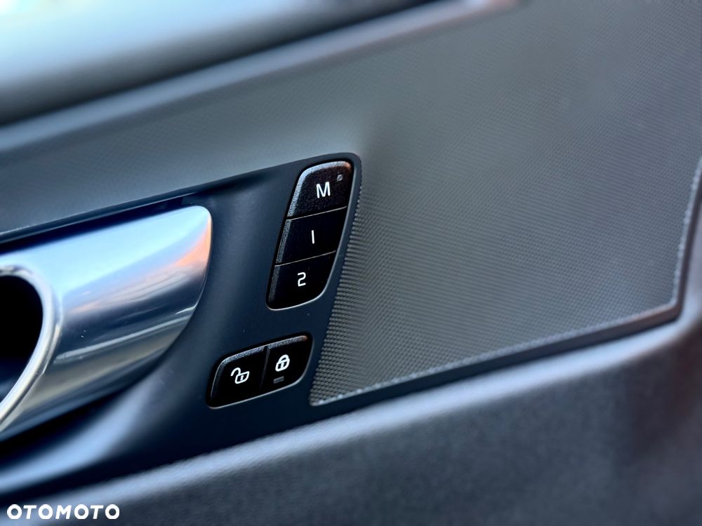 Volvo XC 60 D4 Geartronic Inscription - 34