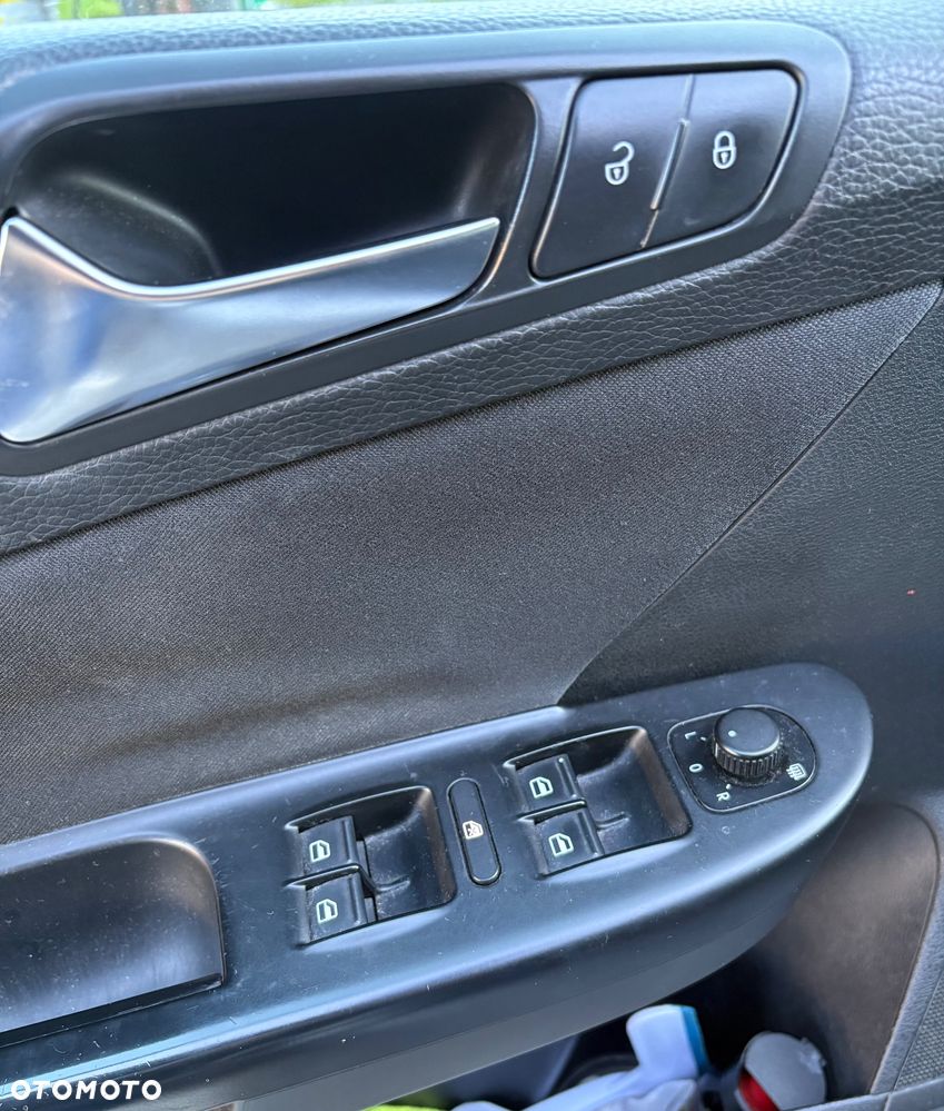 Volkswagen Passat - 8