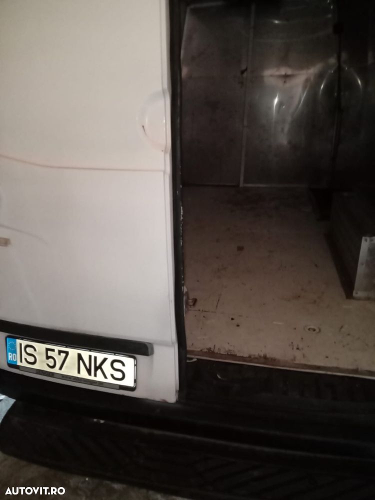 Mercedes-Benz Sprinter - 4