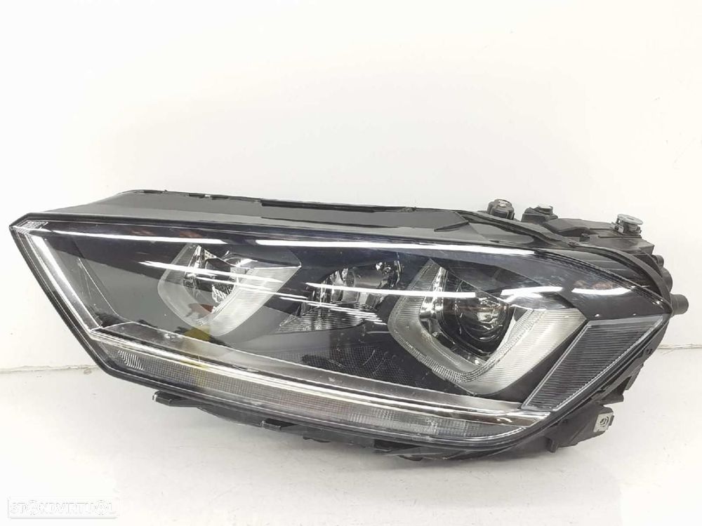 FAROL ESQUERDO VOLKSWAGEN GOLF SPORTSVAN VII AM112.2013 - 1