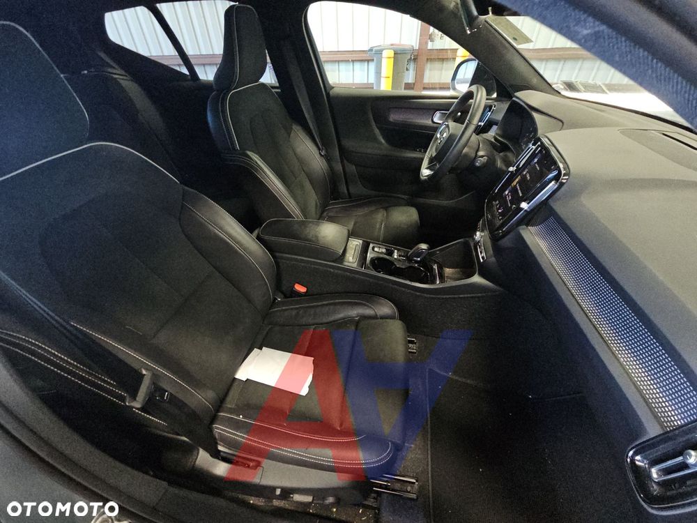 Volvo XC 40 - 11