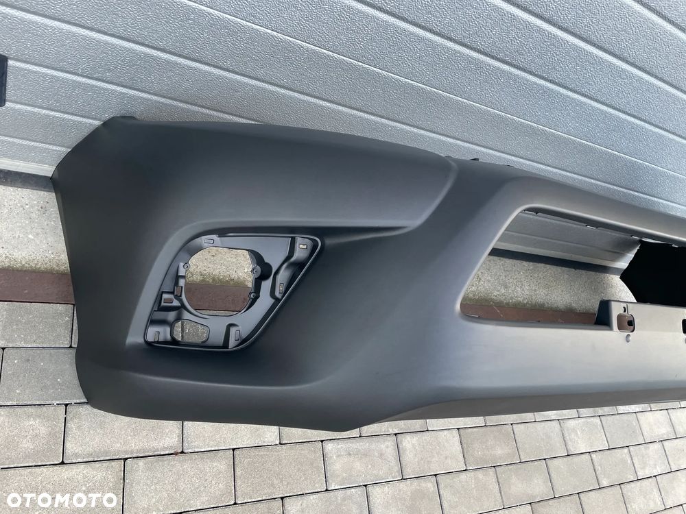ZDERZAK PRZEDNI TOYOTA HILUX  2015-- NOWY 4WD - 3