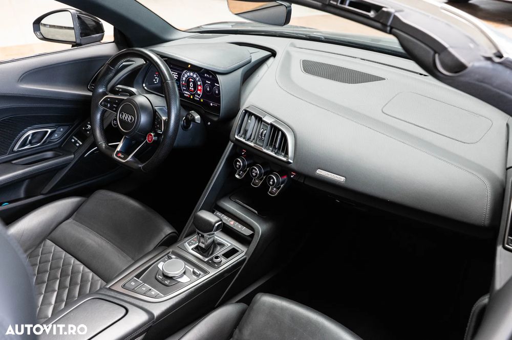 Audi R8 V10 5.2 FSI quattro S tronic - 32