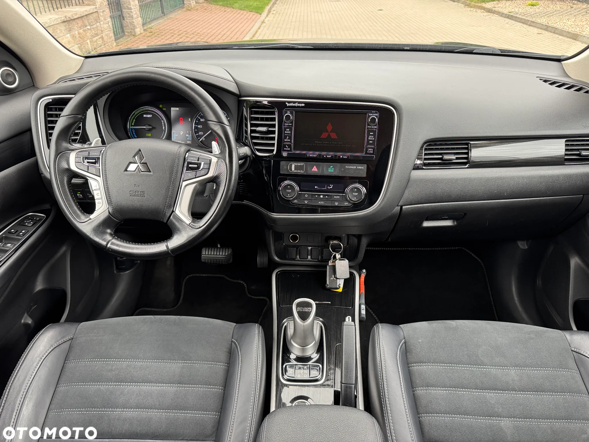 Mitsubishi Outlander PHEV Instyle NAVI + - 4