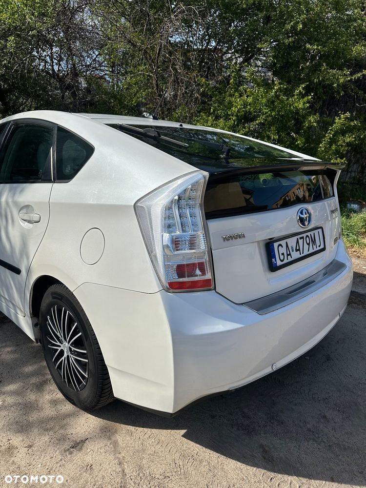 Toyota Prius 1.8 HSD Premium - 3