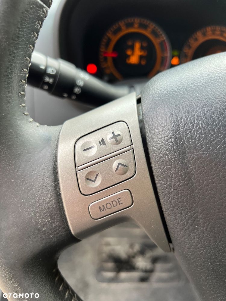 Toyota Auris 1.33 VVT-i - 14