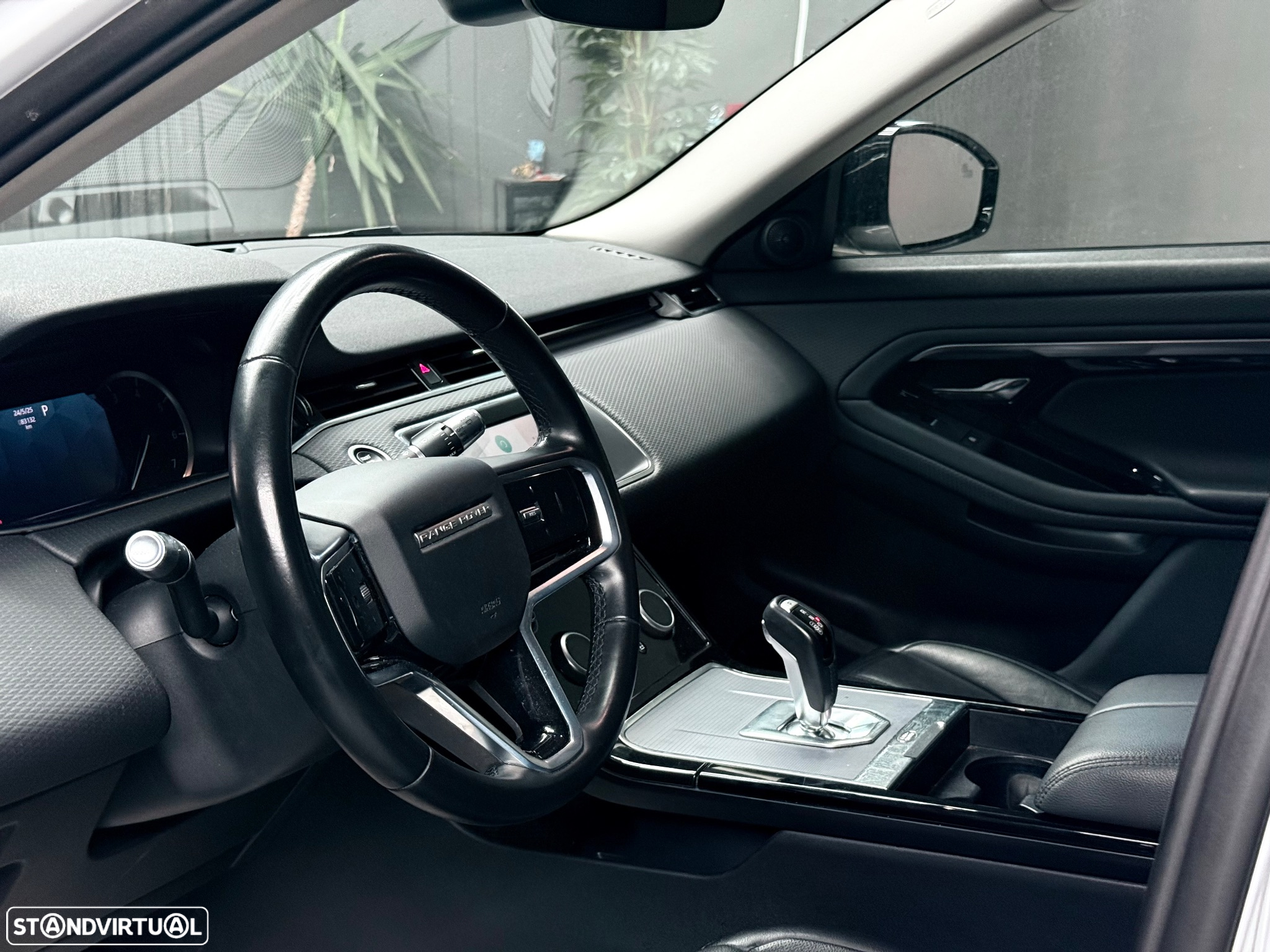 Land Rover Range Rover Evoque 1.5 P300e AWD Autobiography Auto - 9