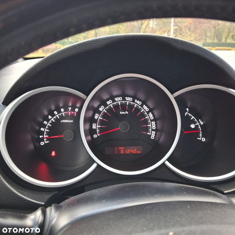 Kia Venga 1.4 M - 11