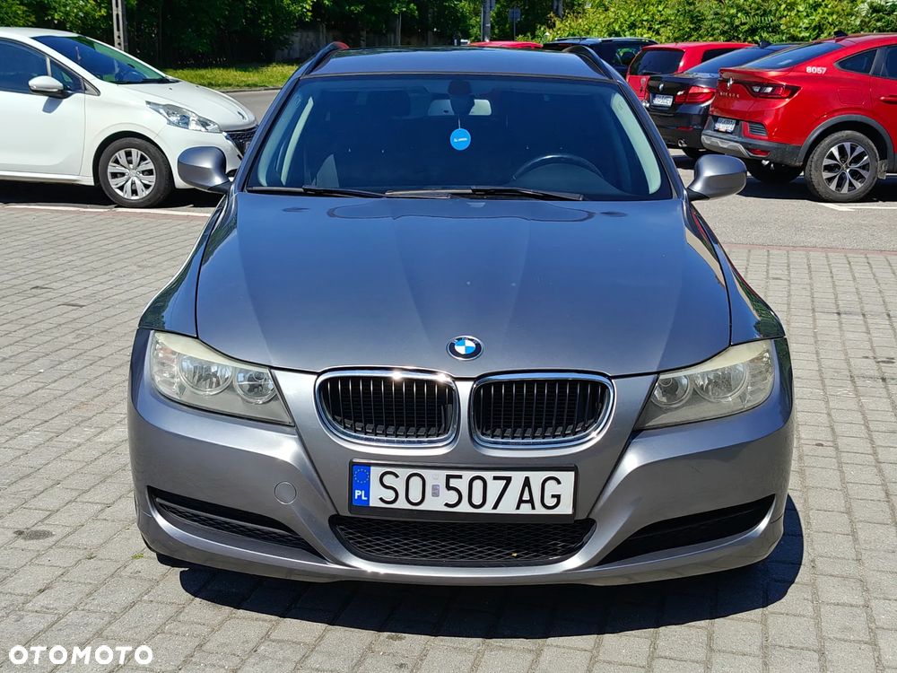 BMW Seria 3 318d Edition Exclusive - 14