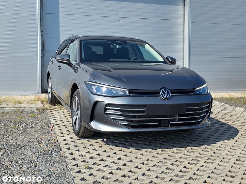 Volkswagen Passat - 12