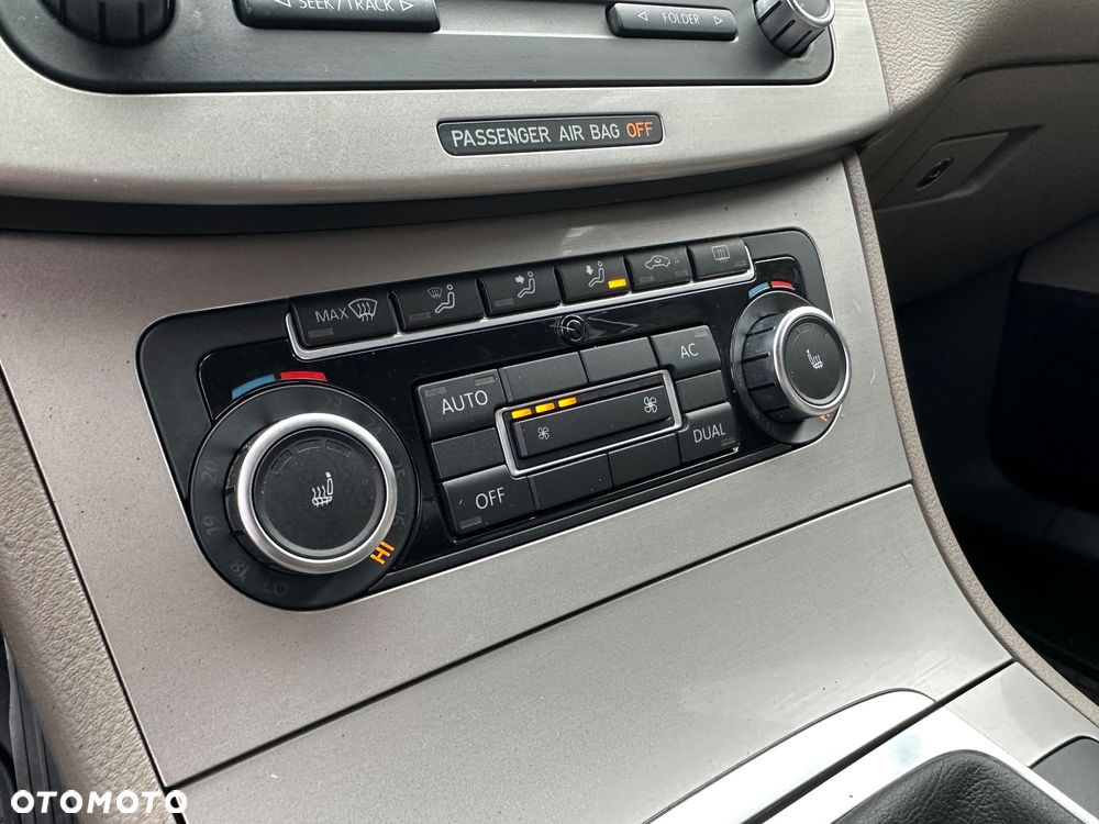 Volkswagen Passat Variant 1.8 TSI Highline - 18