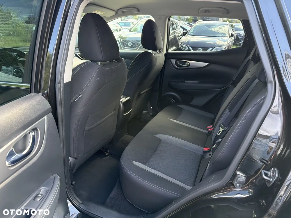 Nissan Qashqai 1.3 DIG-T N-Connecta - 13