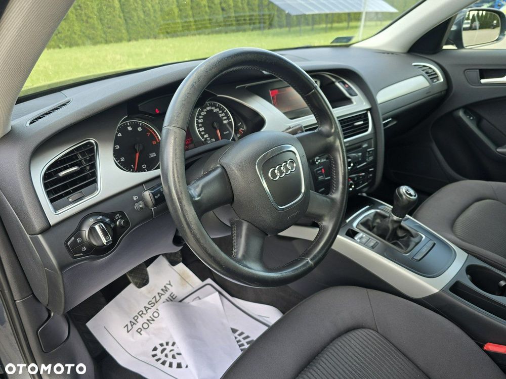 Audi A4 Limousine - 17