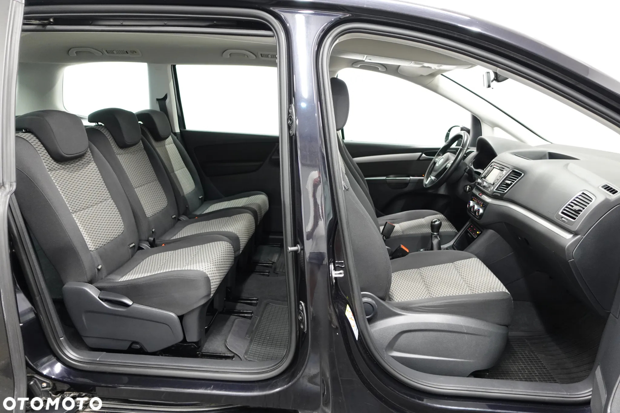 Volkswagen Sharan 2.0 TDI BlueMotion Technology Comfortline - 28