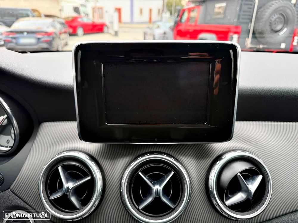 Mercedes-Benz GLA 180 CDI - 17