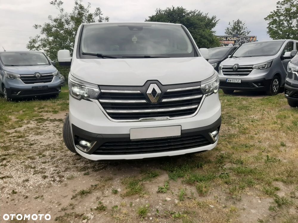Renault Trafic 2.0 dCi - 13