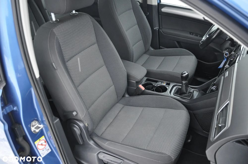 Volkswagen Touran 2.0 TDI SCR (BlueMotion Technology) Comfortline - 17