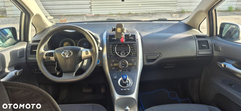 Toyota Auris - 11