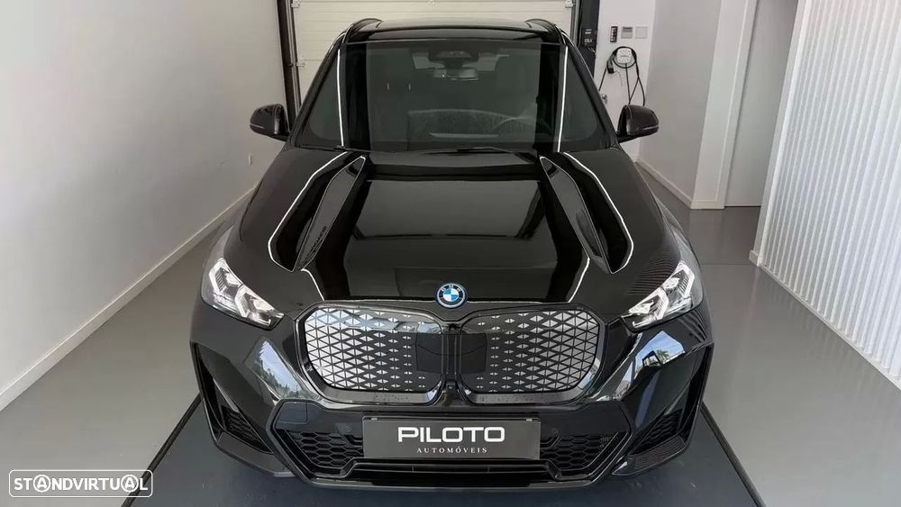 BMW iX1 eDrive20 Pack Desportivo M Pro - 4