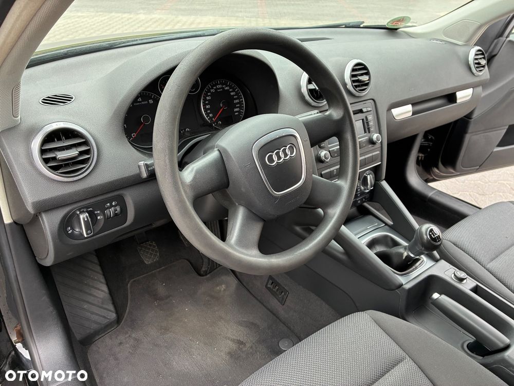 Audi A3 Sportback - 13