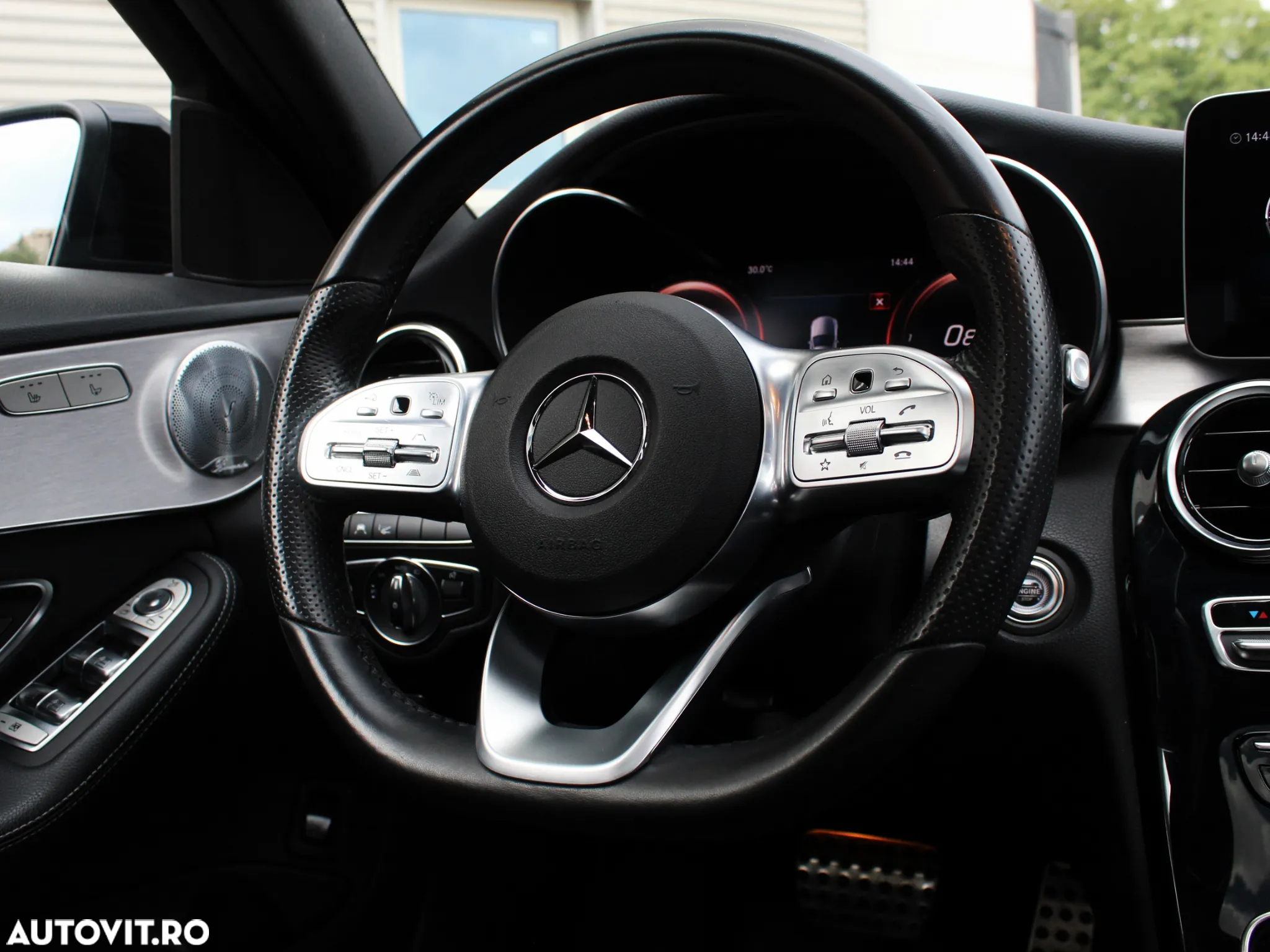 Mercedes-Benz C 220 d 4Matic T 9G-TRONIC AMG Line - 18