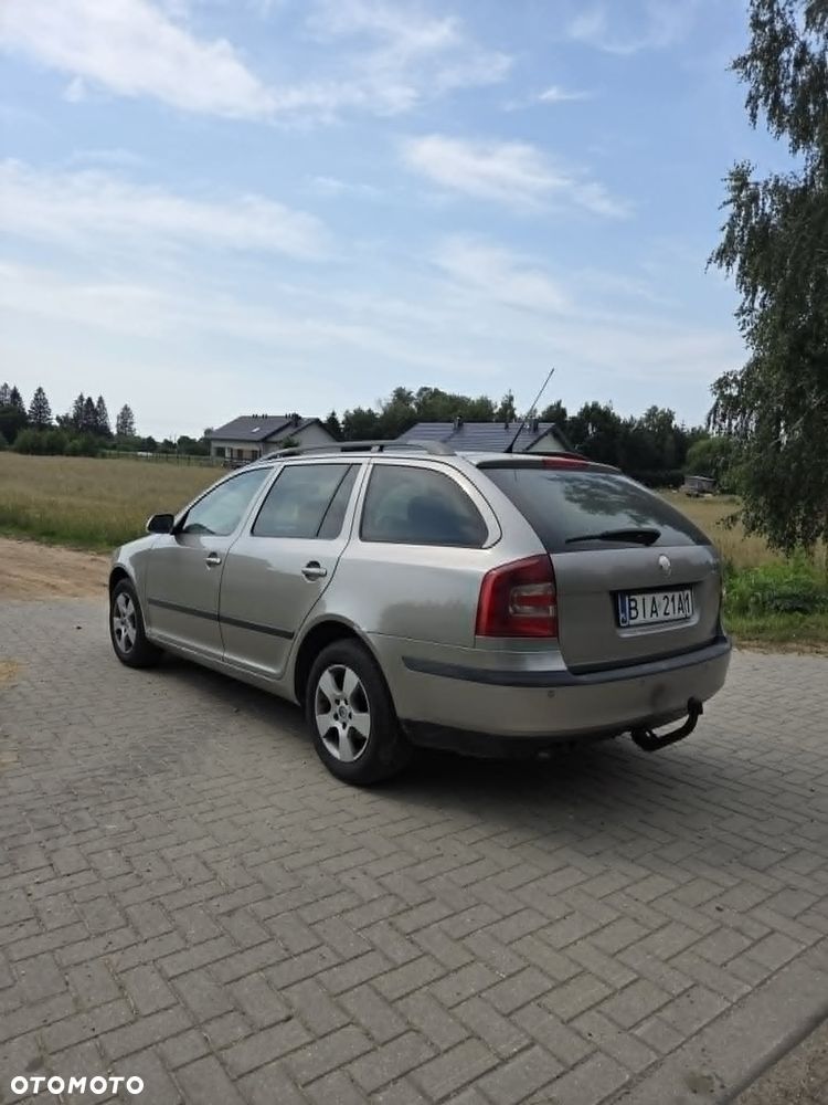 Skoda Octavia 1.9 TDI Elegance DSG - 1