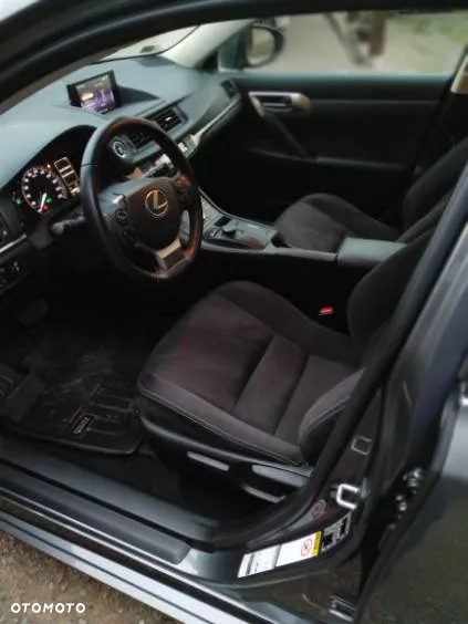 Lexus CT - 5
