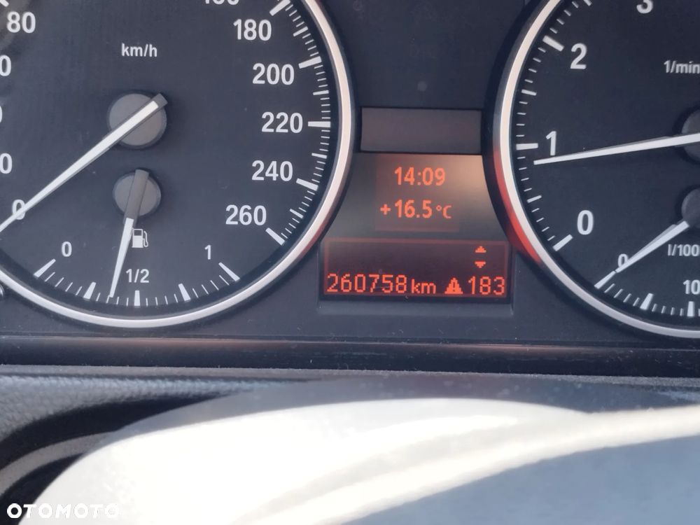 BMW Seria 3 320i - 8