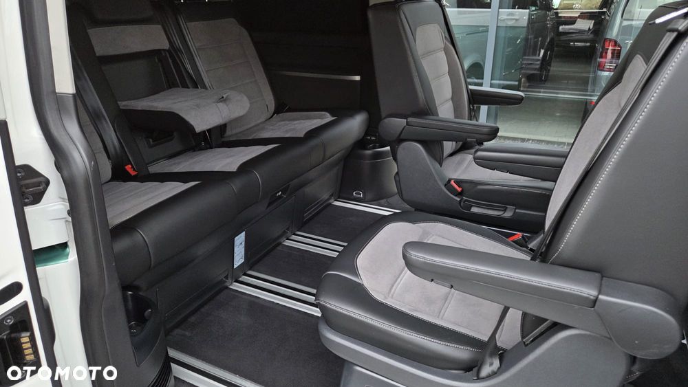 Volkswagen Multivan - 33