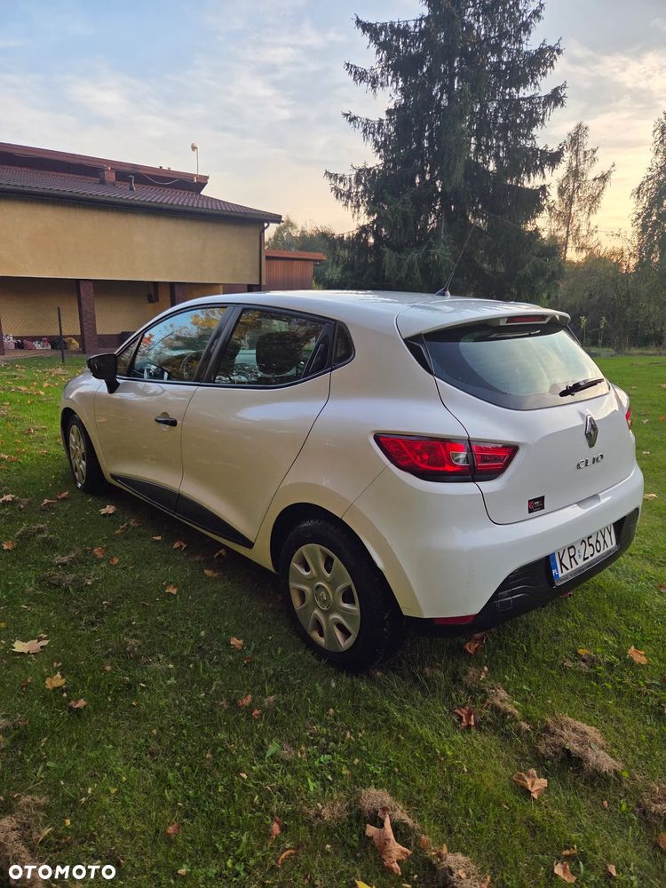 Renault Clio - 24