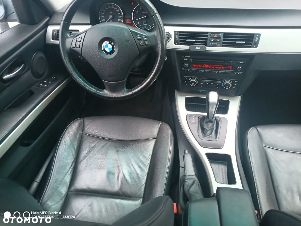 BMW Seria 3 320i Edition Exclusive - 33