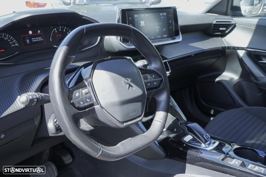Peugeot 2008 1.2 PureTech Active EAT8 - 8