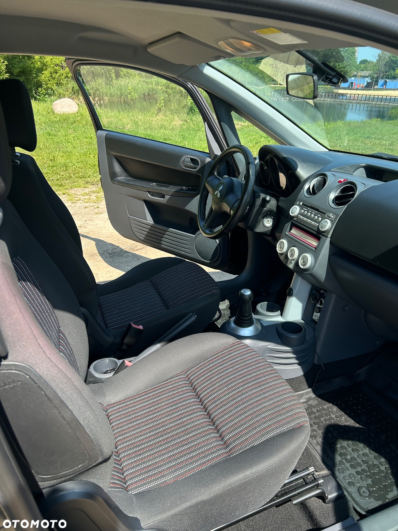 Mitsubishi Colt 1.3 Inform - 13