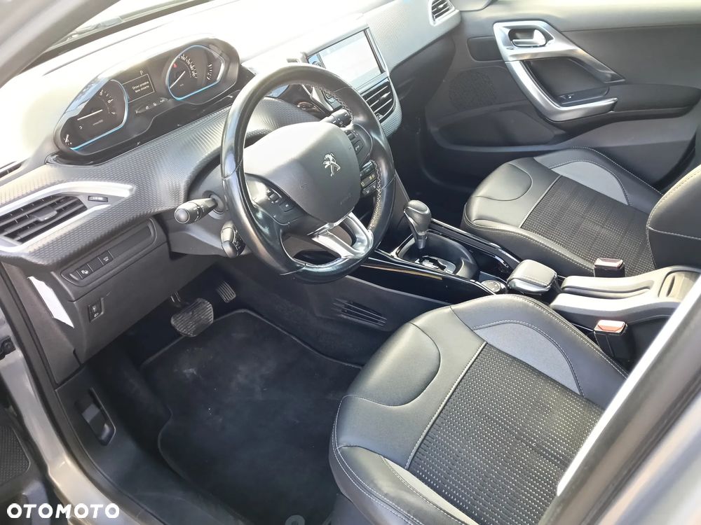 Peugeot 2008 PureTech 110 Stop&Start EAT6 Allure - 11