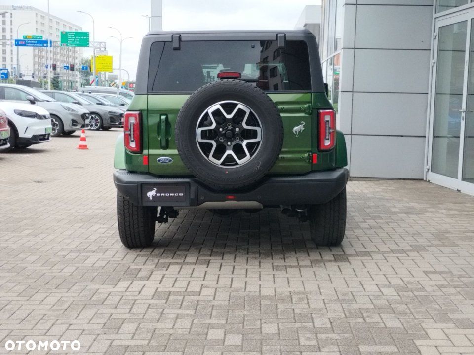 Ford Bronco - 4