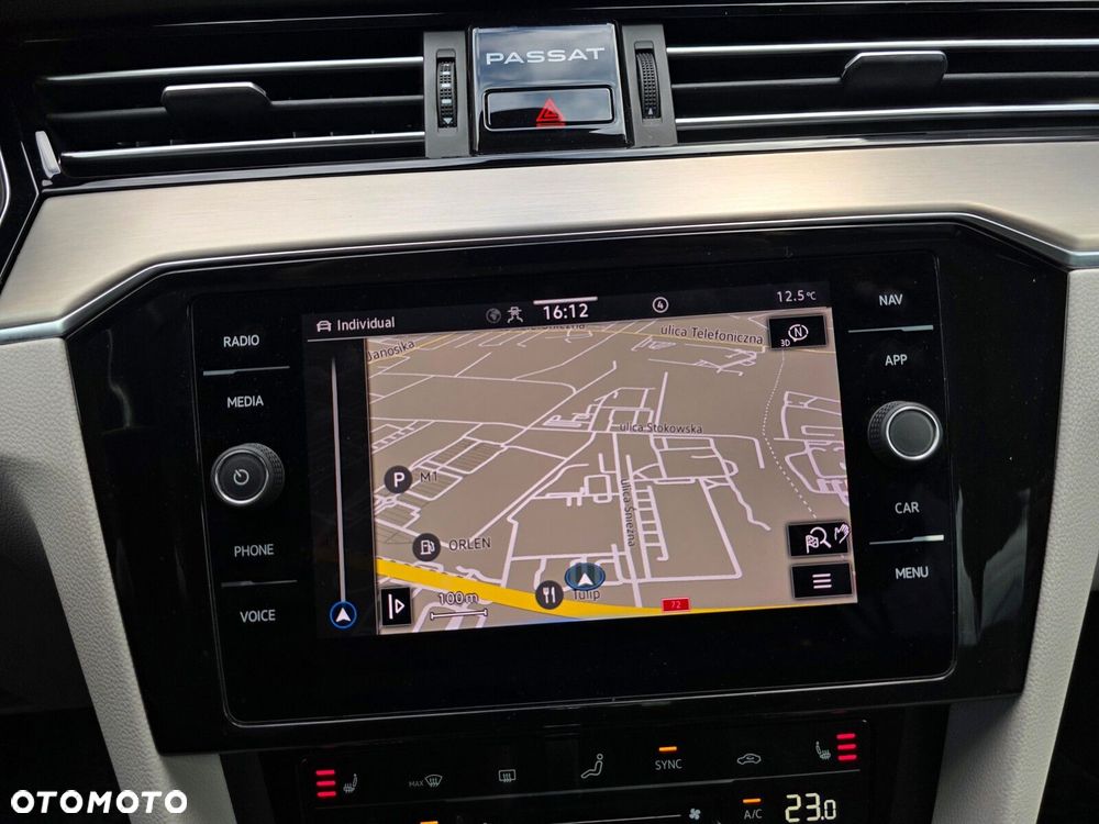 Volkswagen Passat 2.0 TDI Elegance DSG - 27