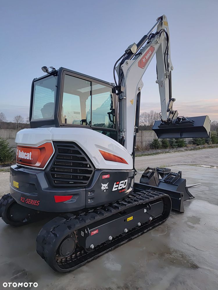 Caterpillar Minikoparka BOBCAT E55Z 23r E60 5 6 tony dodatk linie hydr e35 e 34 e35z cat 304 303,5 serwisowana 1 wł koparka gąsienicowa Cat 303.5 304 305 305.5 306  Kubota 3,5tony - 8