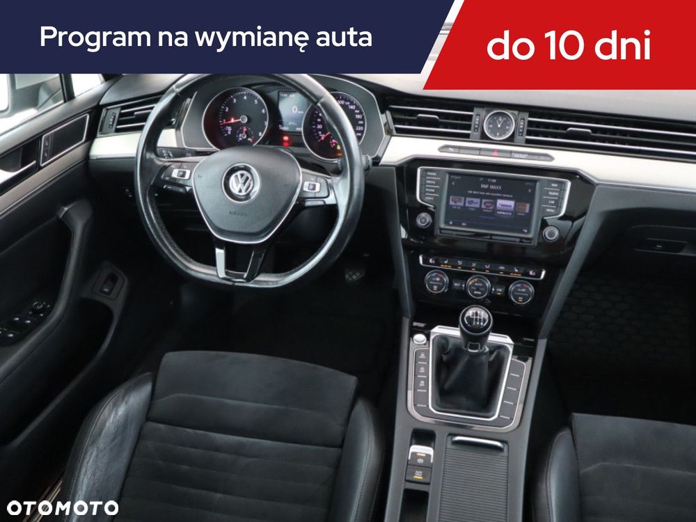 Volkswagen Passat Variant - 9