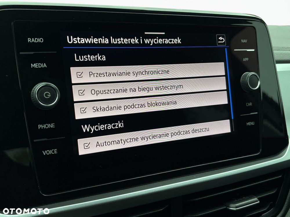 Volkswagen T-Roc - 22