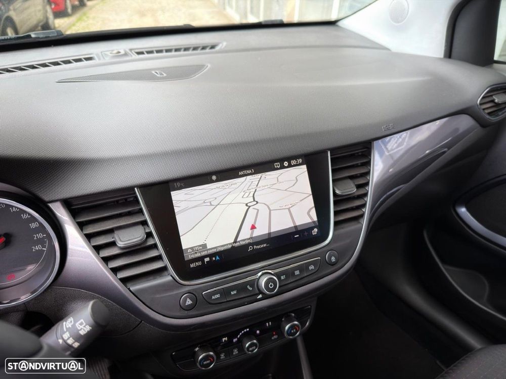 Opel Crossland X 1.2 T Innovation J17 - 16