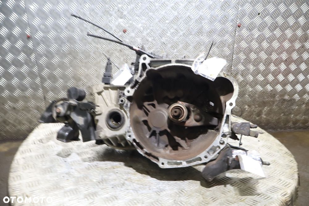 SKRZYNIA BIEGÓW 5 BIEGOWA HYUNDAI I30 I 1.6 - 1