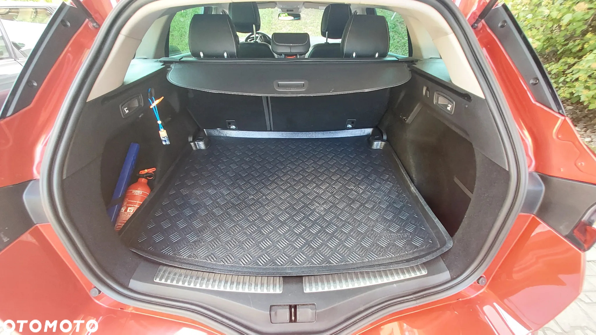Renault Megane ENERGY TCe 130 BOSE EDITION - 13