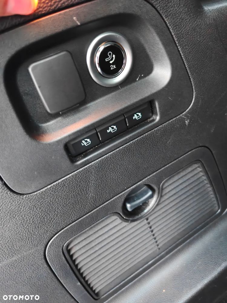 Ford S-Max 2.0 EcoBlue Titanium - 17
