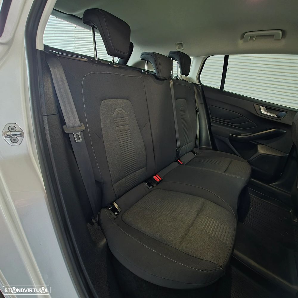 Ford Focus SW 1.5 TDCi EcoBlue Active - 22