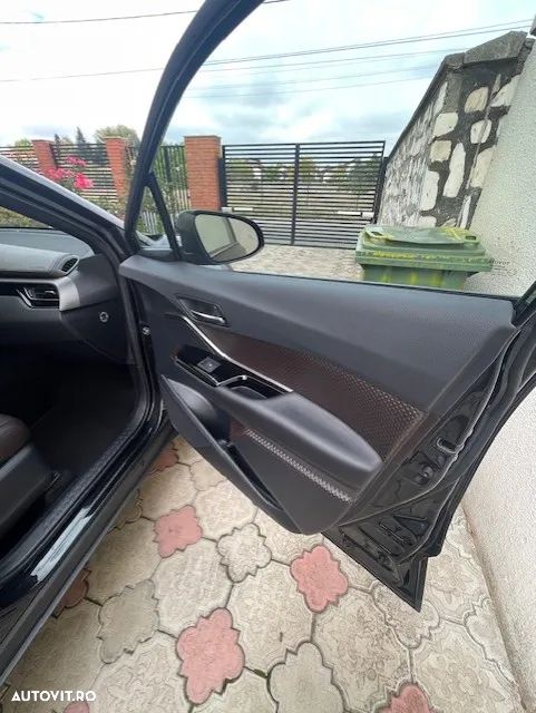 Toyota C-HR - 13